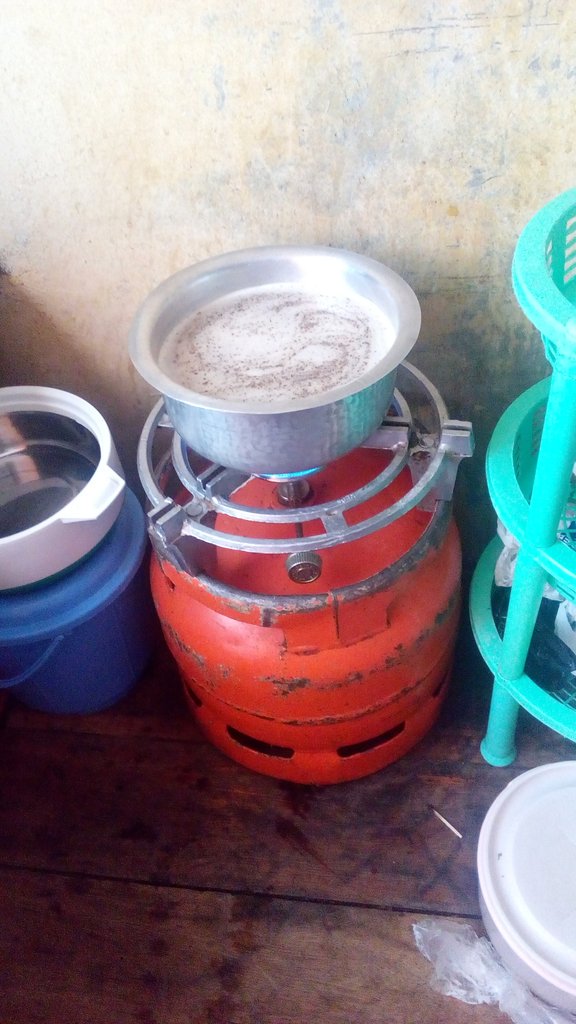 Langat_CJ's tweet photo. #SomeoneTellERC that removing gas cylinder is killing a consumer's life https://t.co/HL0bniSz33