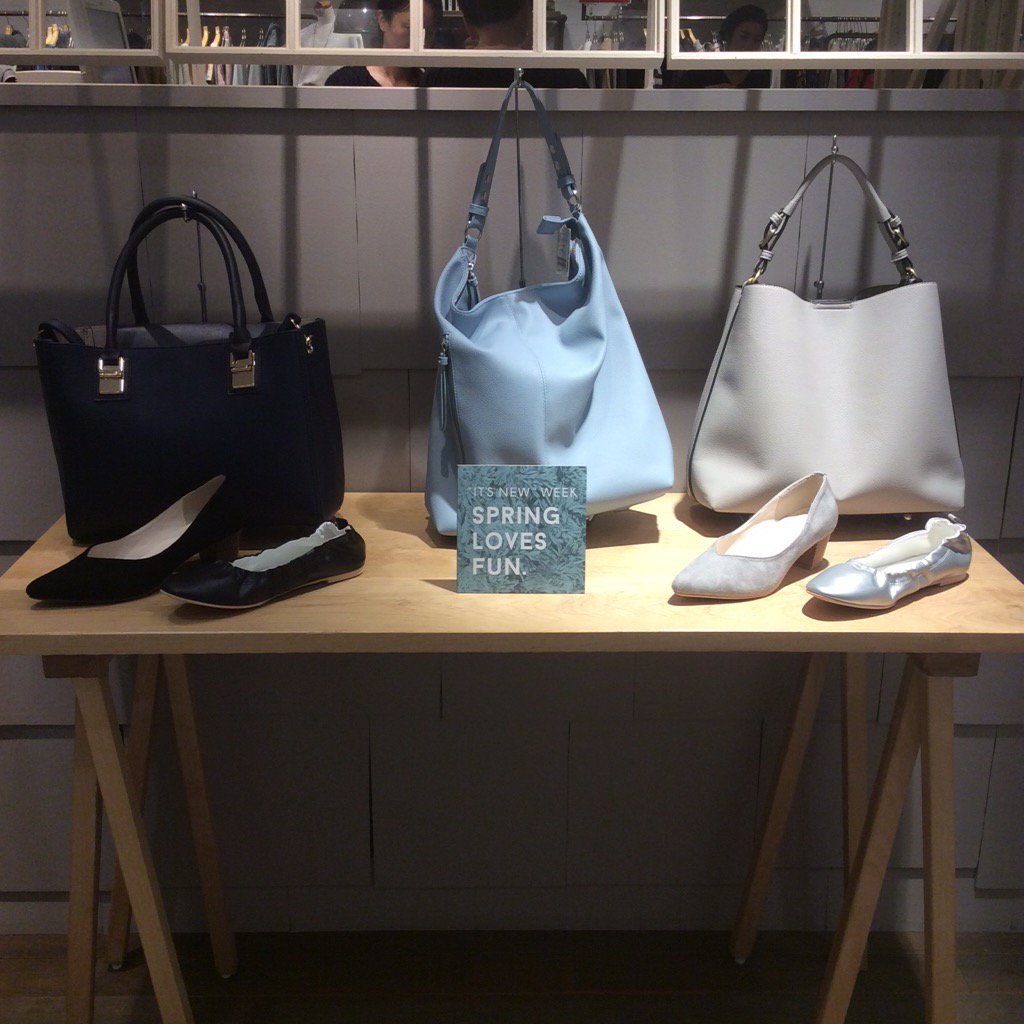 luminetachikawa's tweet photo. 【3F アルカリ】春物新作商品が続々入荷中❗️🌸
#イッツニューウィーク #itsnewweek #ルミネ立川 #fashion #coordinate #newitem https://t.co/TJDMyO0qny