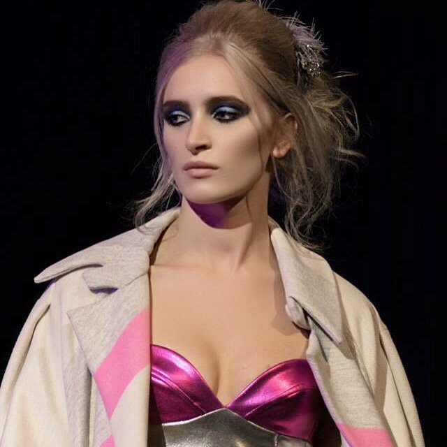 StefanoMilani_'s tweet photo. #HairInspo #SimplyBe FW 16/17 by #StefanoMilani
#mitú #equipevittorio #wella #wellalife #wellafamily #insidewella
https://t.co/UTVPfc9JUE https://t.co/wD2JobubEz