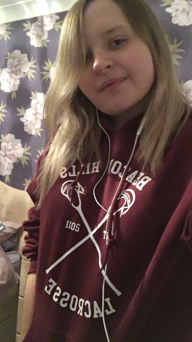 StydiaJeepx's tweet photo. Finally got my Stilinski 24 jumper! @MTVteenwolf @dylanobrien ❤️😍 https://t.co/EXZLkHvNkC