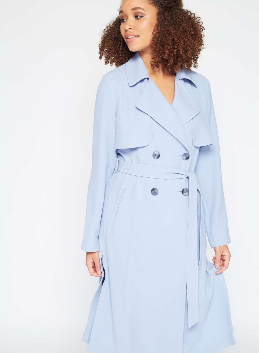 meebeuk's tweet photo. It may be pouring, hence the Mac @MissSelfridge but remember Spring is around the corner, hence the Blue #LetMeeBeMe https://t.co/geoYPs3FJT https://t.co/YtfnZsAn3O