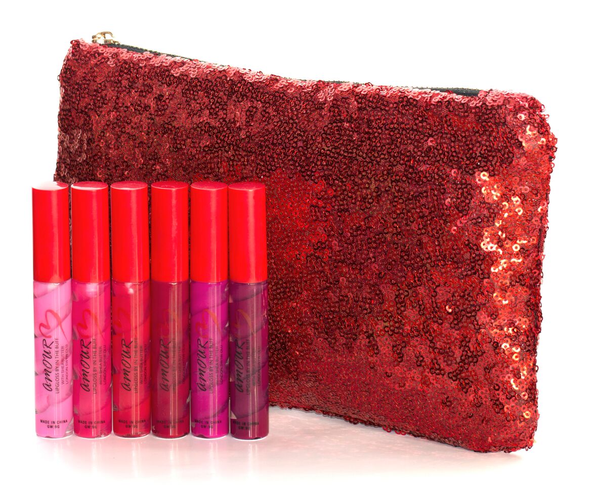 Inthebuffmakeup's tweet image. We're closing our doors at the end of February.  With that our products are 50% off until sold out.  #makeupsale #discount #mineralmakeup