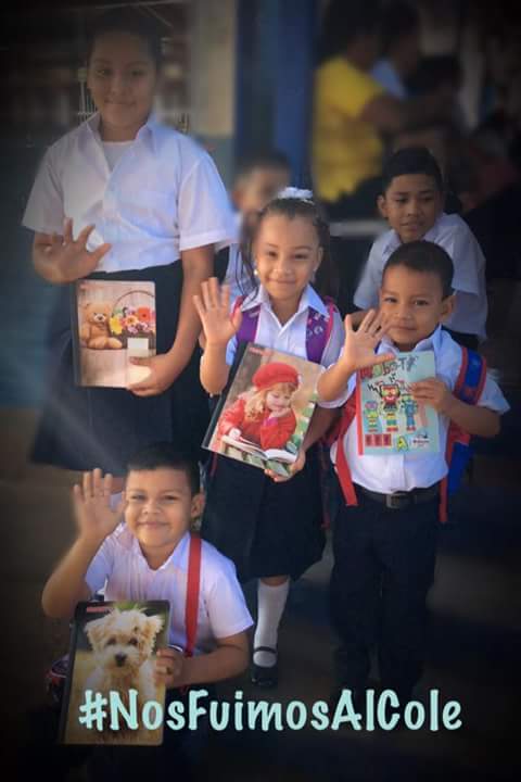 AJDP01's tweet photo. Hoy miles de niñ@s, adolecent@s y jóven@s iniciaron su año lectivo.
#RegresoAClases2017
#NosFuimosAlCole https://t.co/SIxAgXeHof