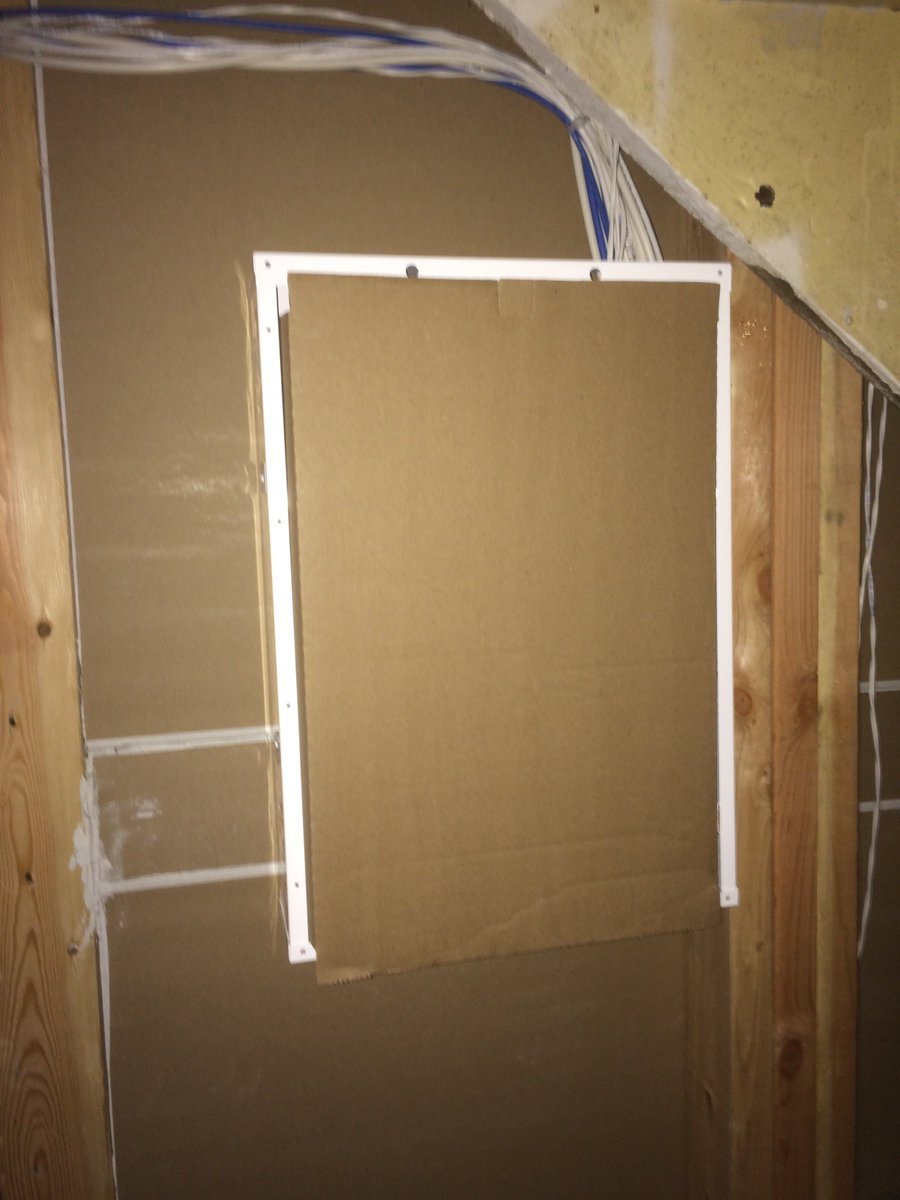 ArmbrusterComm's tweet image. Behind-the-scenes wiring. All wires are hidden from general view for a clean look in your home. #liveinstall #hiddenwires #Iseenothing