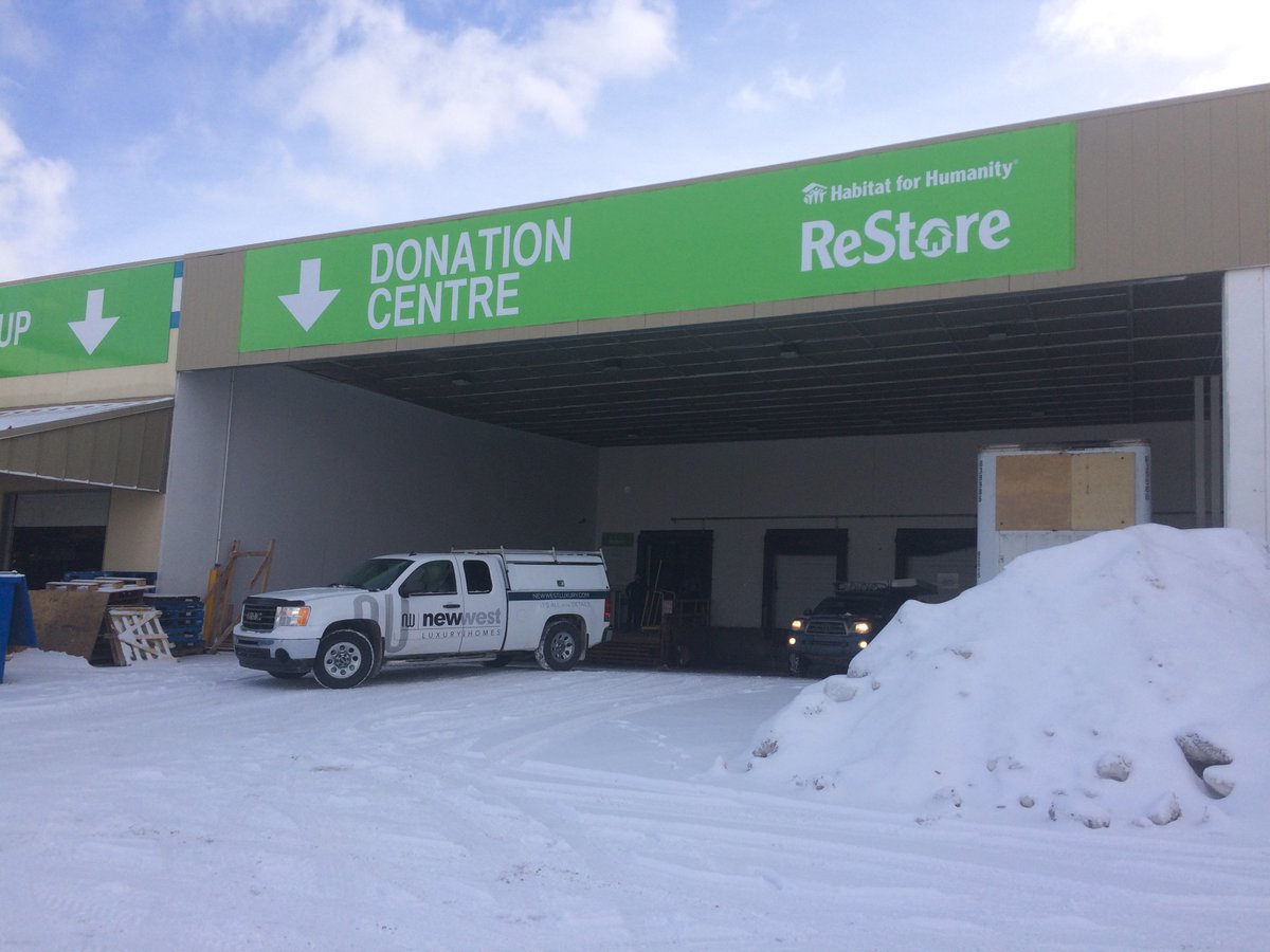 It's always a great feeling when we can give back to our community.  <a href="/Habitat_org/">Habitat for Humanity</a> #GivingBack #givingbackfeelsgood #HabitatforHumanity