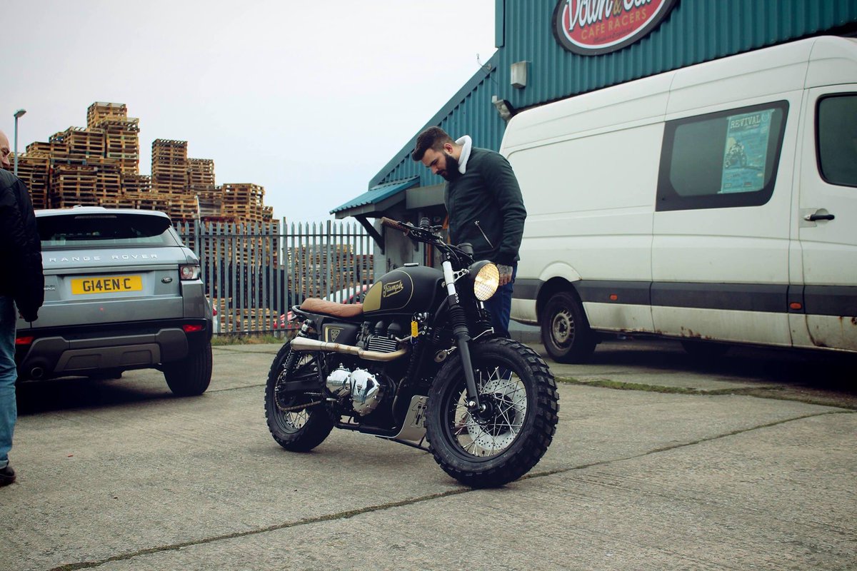 Glencrossland's tweet photo. Just picked up my new wheels @Downandoutmoto what a beauty! Thanks guys! 🏍🤘🏼 https://t.co/P6JuM5ZmiM