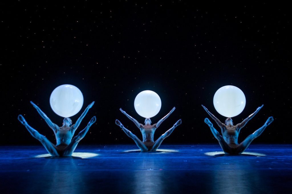 Borderline_24's tweet photo. #Bari, 37 anni di #Momix in scena al #Petruzzelli
https://t.co/ao3Grw2Vwp
#Danza #DanzaContemporanea #MosesPendleton https://t.co/iTKsFa5nGs