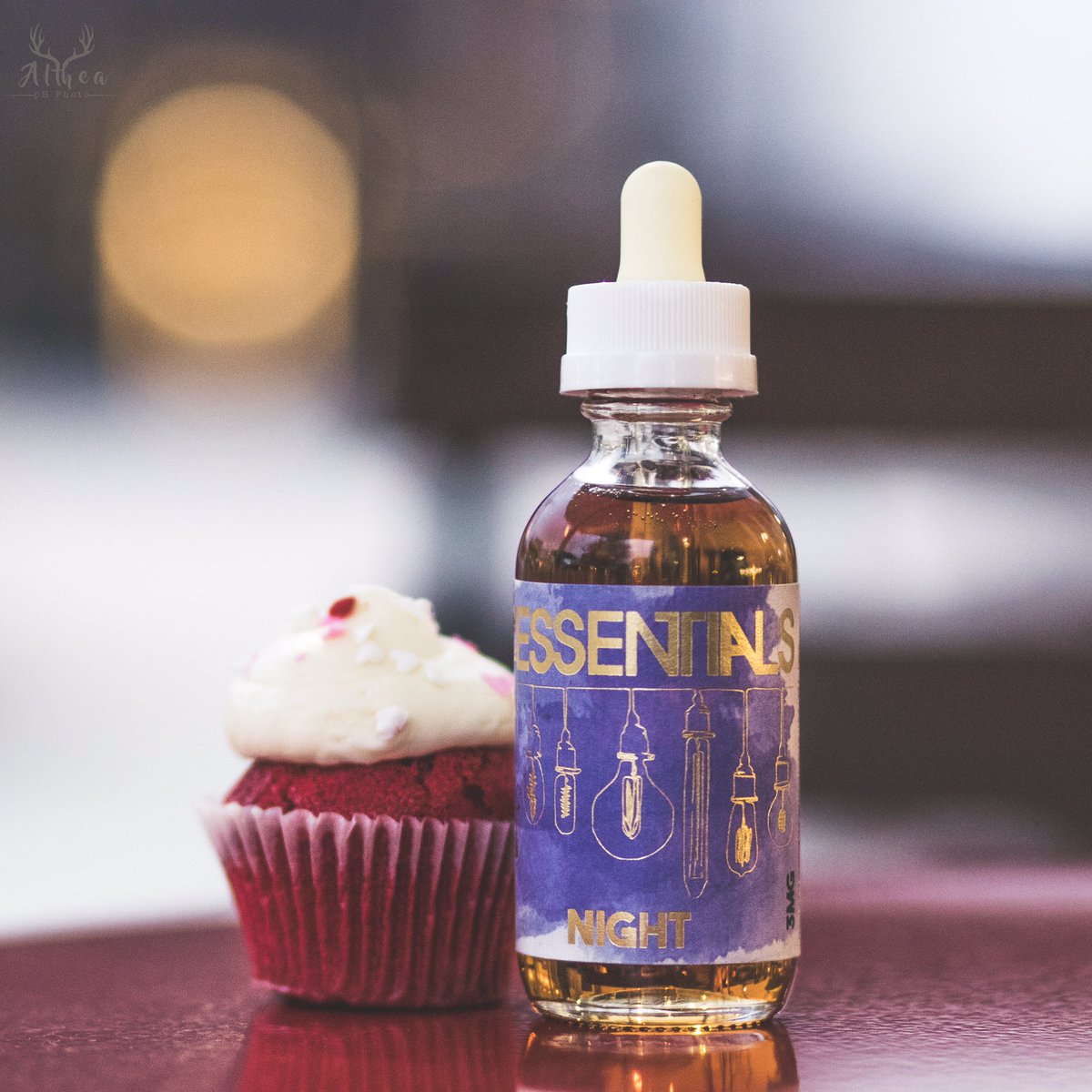 Essentials_Vape's tweet photo. @Essentials_Vape #Night - our creamy Red Velvet Cupcake ------------------> @LFNTdistro 📷: @althea_pH_photo https://t.co/3kFnmOEFHL