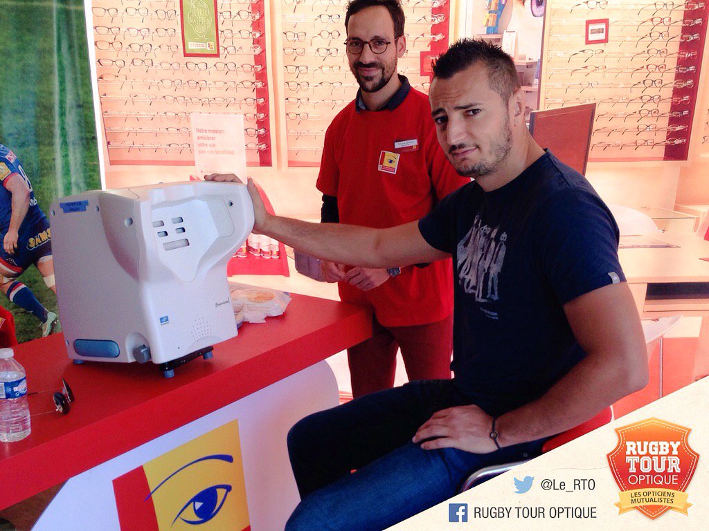 La_RT0's tweet photo. Joyeux Anniversaire @virgilebruni et @Thierrybrana 🎉🏉
Et peut-être à très vite 😉 #RTO2015 #RTO2016 #RTO2017 #Top14 #ProD2 https://t.co/BqKKOHdvY4