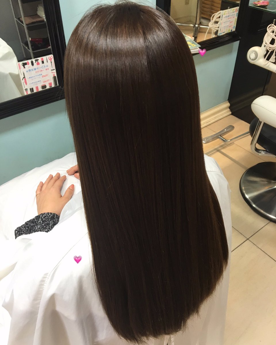 穂乃花 縮毛矯正モデルさん 全体的にうねりが気になっていましたがツヤサラストレートに 癖が伸びるだけじゃなくて 手触りも変わります 縮毛矯正 縮毛矯正モデル カラーモデル 神奈川 東京 稲田堤 ロング ロングヘアー モデルさん