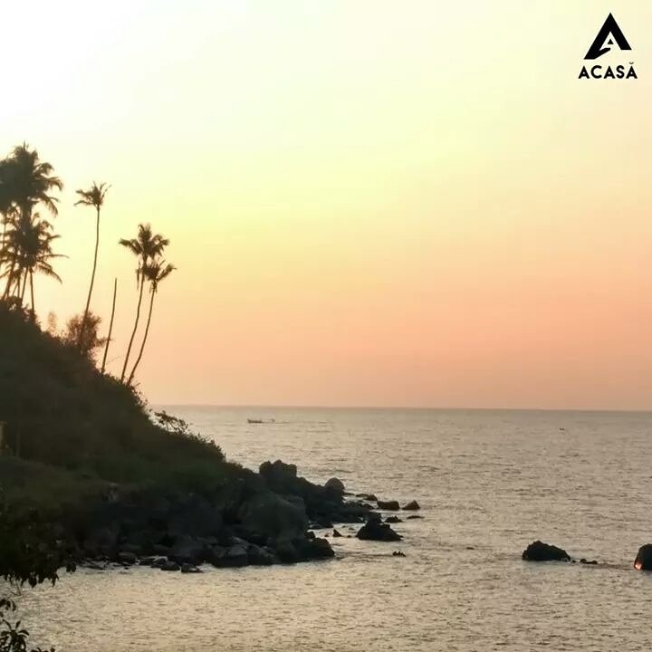 AcasaGoaStays's tweet photo. There's something about sunsets in Goa... #goa #weekend #mondayblues #beachlife #sunset #holiday #getaways #villas #apartments https://t.co/rTyt9I3PR2