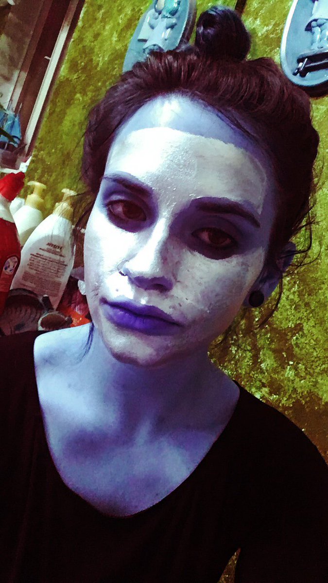 bree0nyuhh's tweet photo. good morning #twitterverse #glamglow #gravitymudmask https://t.co/JeLPBCxEvV