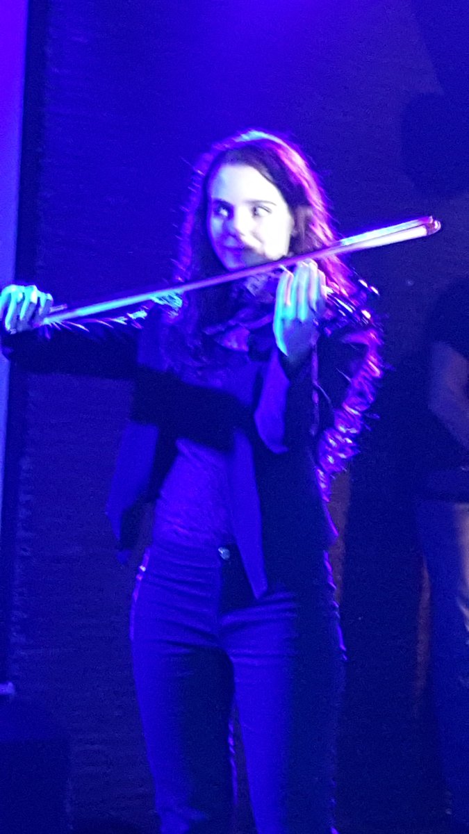 integraeventos's tweet photo. Algunos de los artistas que actuaron el pasado viernes en la Sala Silikona. https://t.co/bqPgL11Mtn