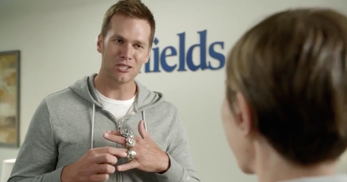 theScore's tweet photo. VIDEO: Tom Brady commercial reappears featuring 5 rings and a shot at Goodell.

'Roger that.' 🔥 https://t.co/19WxCHWy5v https://t.co/ishYIkljws