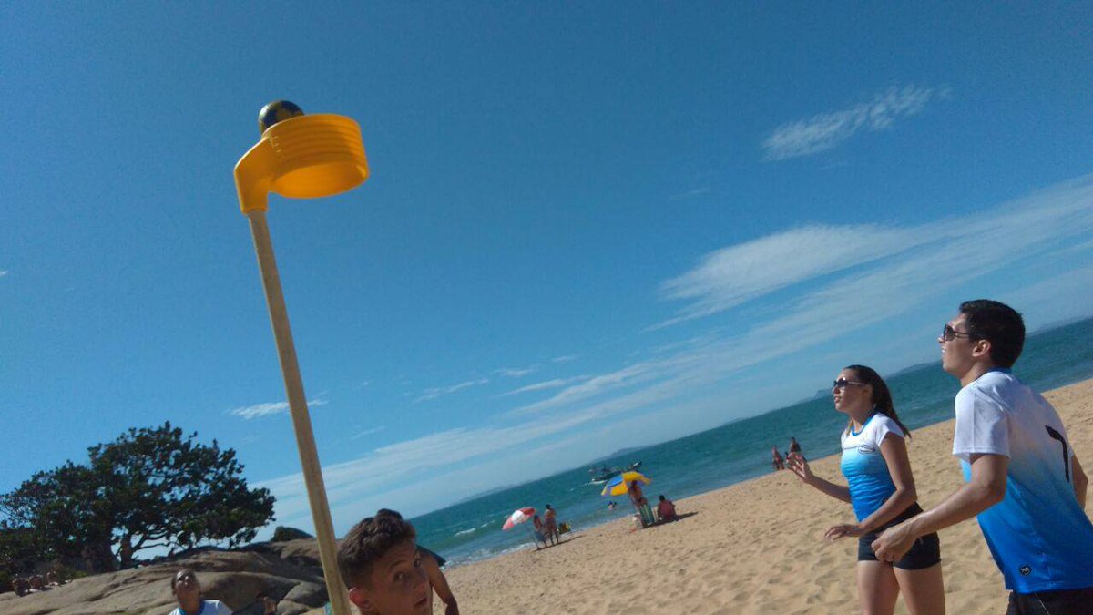 korfball's tweet photo. It's summer in South America! ☀️🌴 Perfect time for #BeachKorfball! 😉 #BrazilLovesKorfball #korfball #korfbal #corfebol [📸 by J. Leal García] https://t.co/8bhKKr0nEy