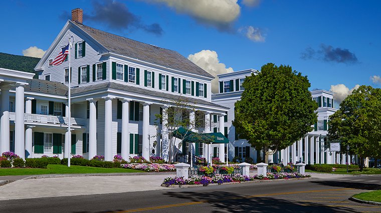VermontTourism's tweet photo. The Equinox, A Luxury Collection Golf Resort & Spa in Manchester, Vermont https://t.co/U4Htq4vvqU https://t.co/6tPvSMd73W
