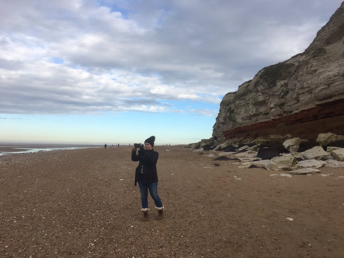 Gotcha!!!!!  <a href="/NNorfHolCotts/">Angela Archdale - North Norfolk Holiday Cottages</a> #OldHunstanton #Norfolkcoast  <a href="/HunstantonOL/">#HunstantonOnLine</a> <a href="/NorfolkBeachHol/">HunstantonBackpacker</a> @Hunstanton_CG 🐾💕🐥🐥