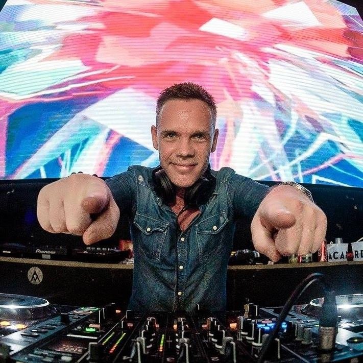 asot tweet picture