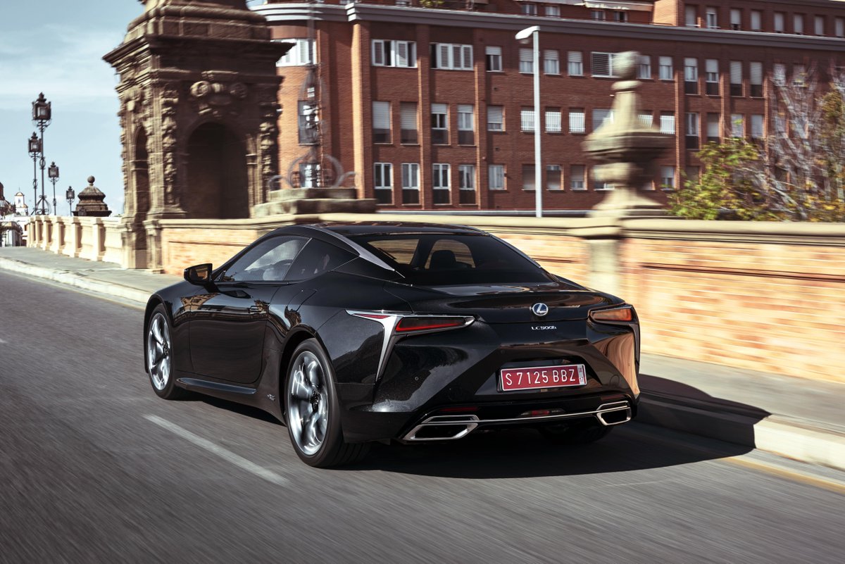 LexusUK's tweet photo. Bold and beautiful. #LexusLC https://t.co/J8MFDbNfJJ