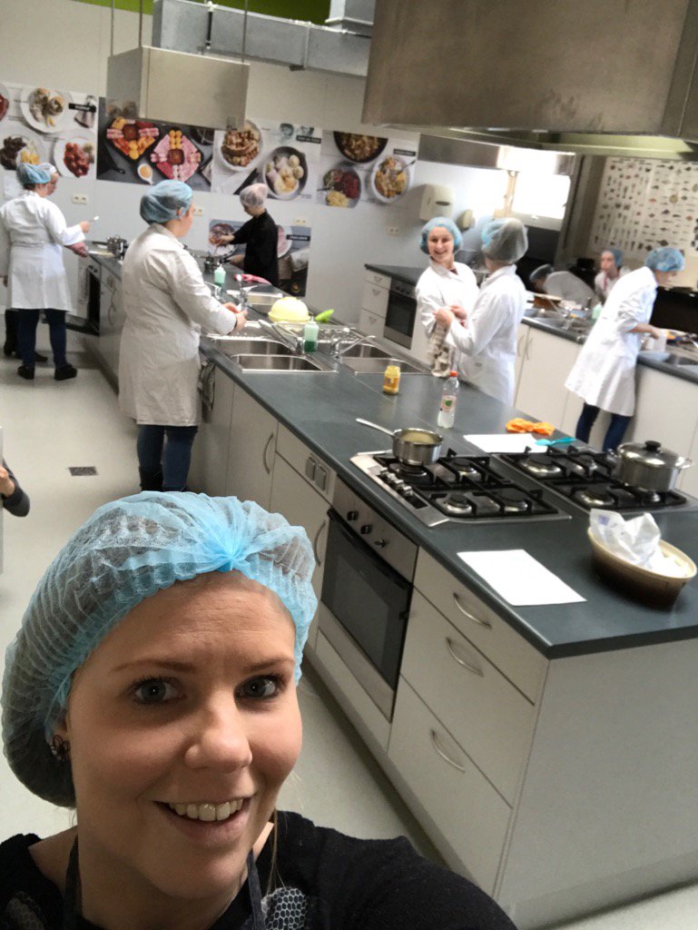nys_karen's tweet image. Kookles in 5 en 6 verzorging overnemen van @NeleRabau: heerlijk! #voeding #kookles @GO_MSNieuwpoort