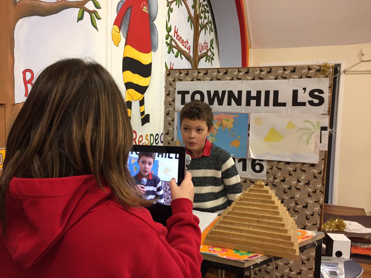 BubsyTownhill's tweet photo. Y6 news teams film exciting bulletins live from studio and on location at Tutankhamun's tomb! #THChistory #THCoracy https://t.co/5dTabvsL5m