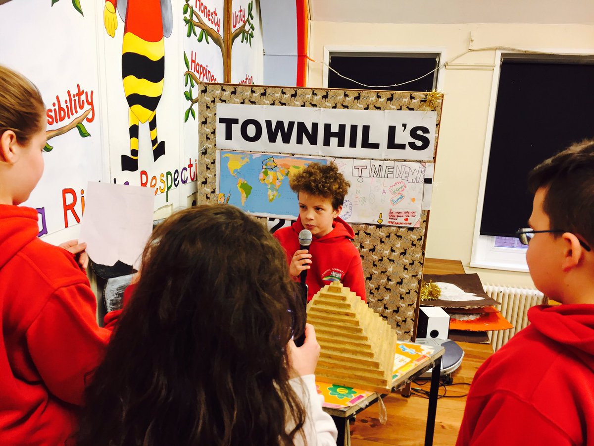 BubsyTownhill's tweet photo. Y6 news teams film exciting bulletins live from studio and on location at Tutankhamun's tomb! #THChistory #THCoracy https://t.co/YTltIFl8tm