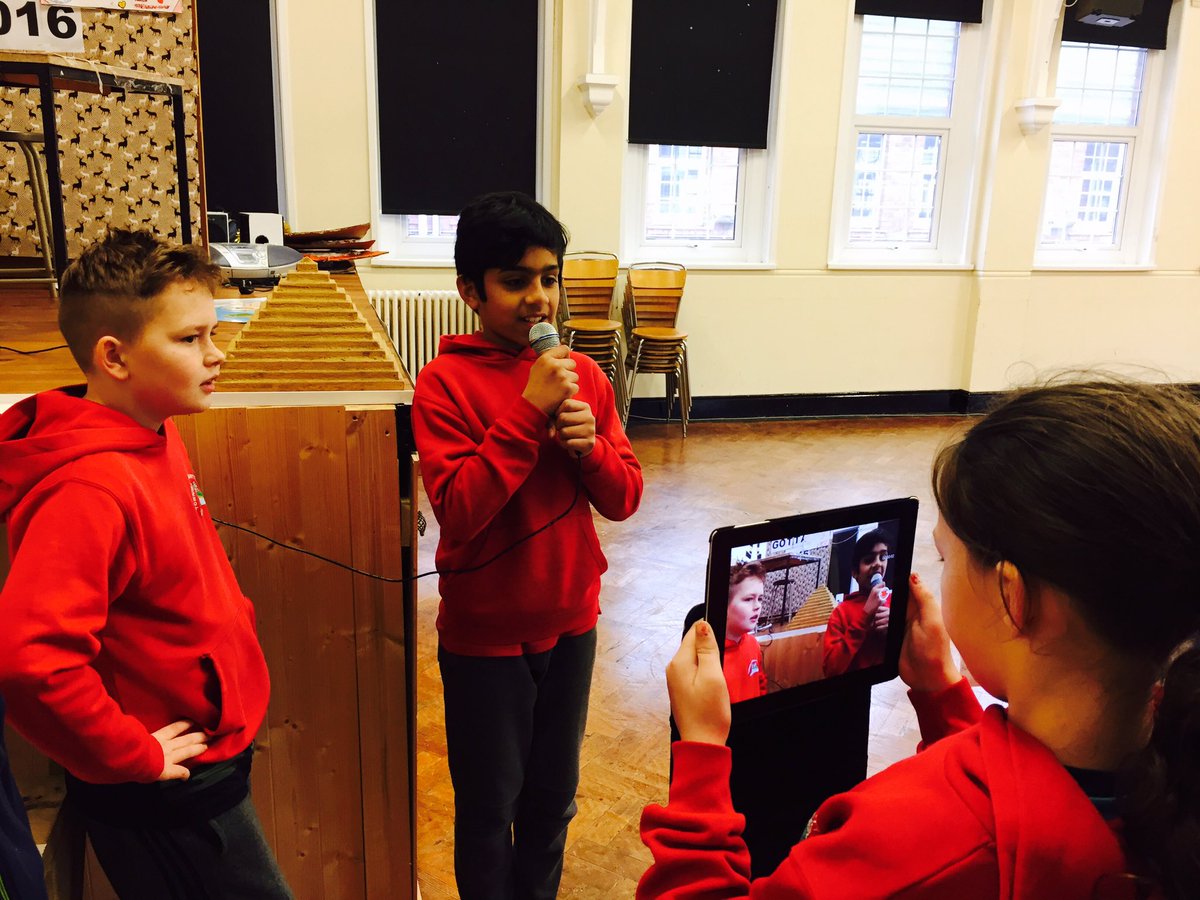 BubsyTownhill's tweet photo. Y6 news teams film exciting bulletins live from studio and on location at Tutankhamun's tomb! #THChistory #THCoracy https://t.co/TBOp4WBuXp