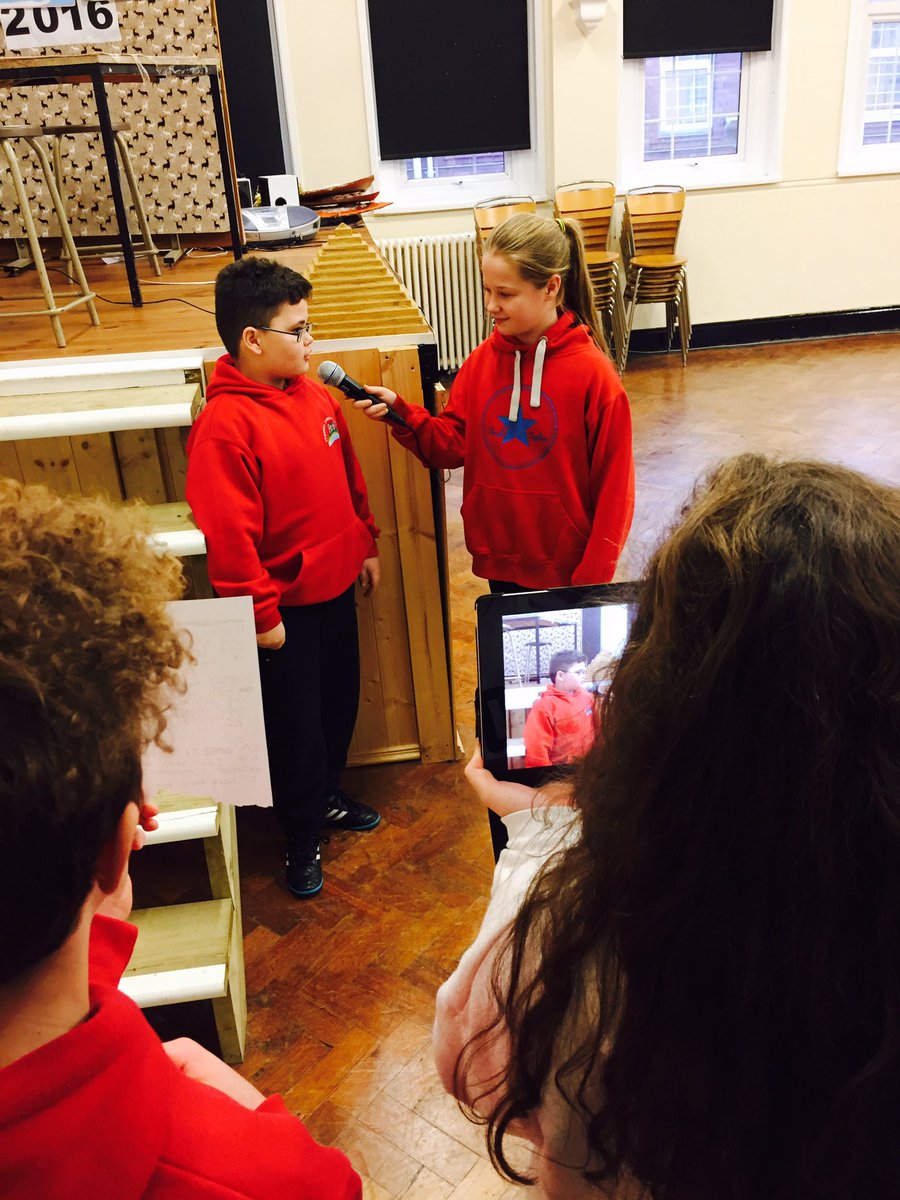 BubsyTownhill's tweet photo. Y6 news teams film exciting bulletins live from studio and on location at Tutankhamun's tomb! #THChistory #THCoracy https://t.co/TBOp4WBuXp