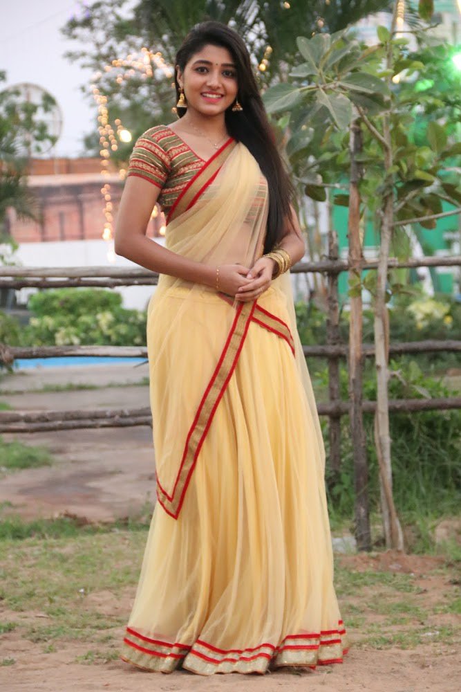 tollywood24's tweet photo. Aditi Menon dazzling in half saree https://t.co/PDozuS6Gcg https://t.co/eiP1Ddyq8e