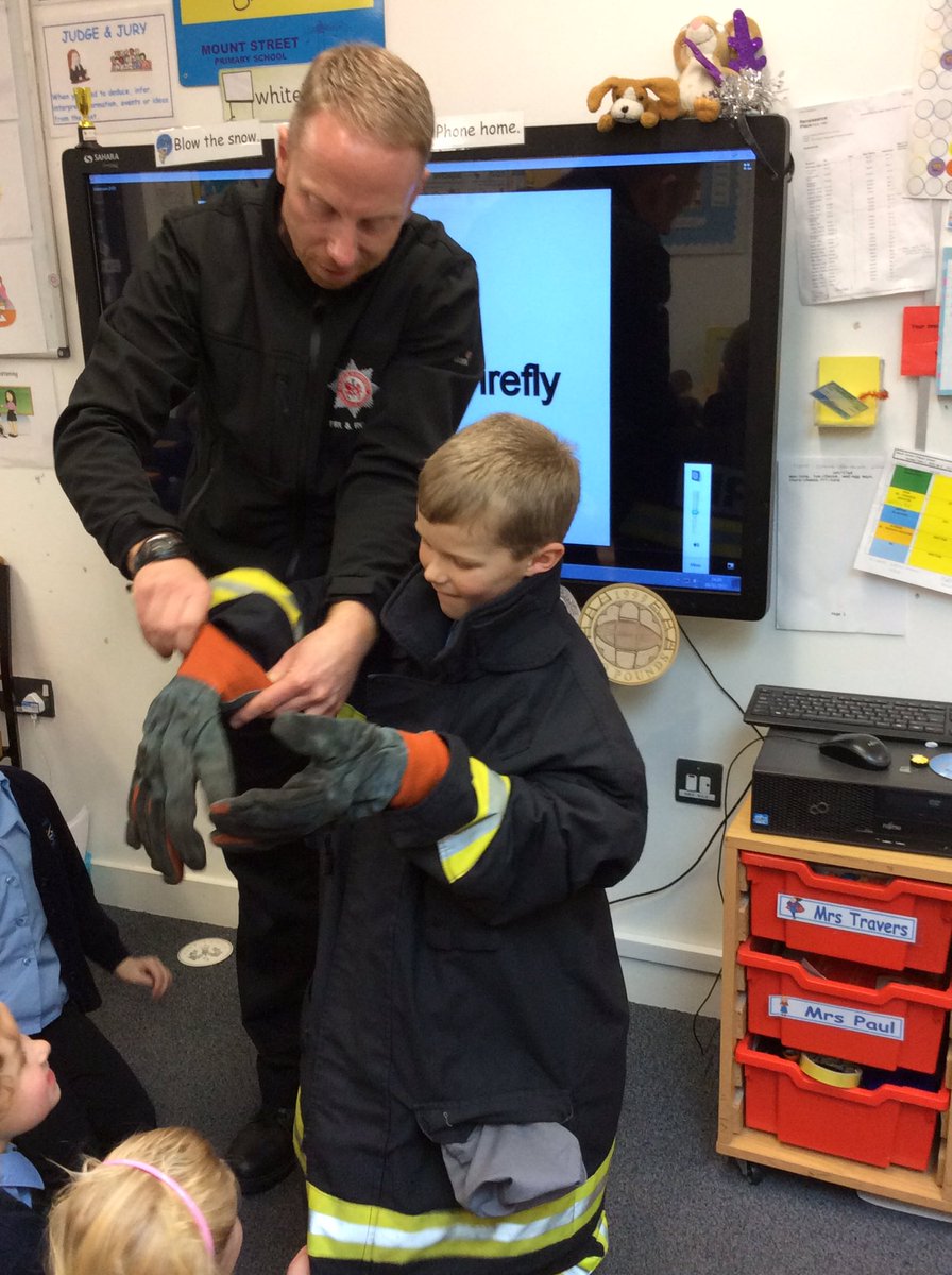 Mount Street Primary (@mountst_primary) on Twitter photo Year 2 <a href="/MountSt_Primary/">Mount Street Primary</a> learning how to keep safe with a visit from Greenbank Fire Station's red watch #firesafety Year 2 <a href="/MountSt_Primary/">Mount Street Primary</a> learning how to keep safe with a visit from Greenbank Fire Station's red watch #firesafety