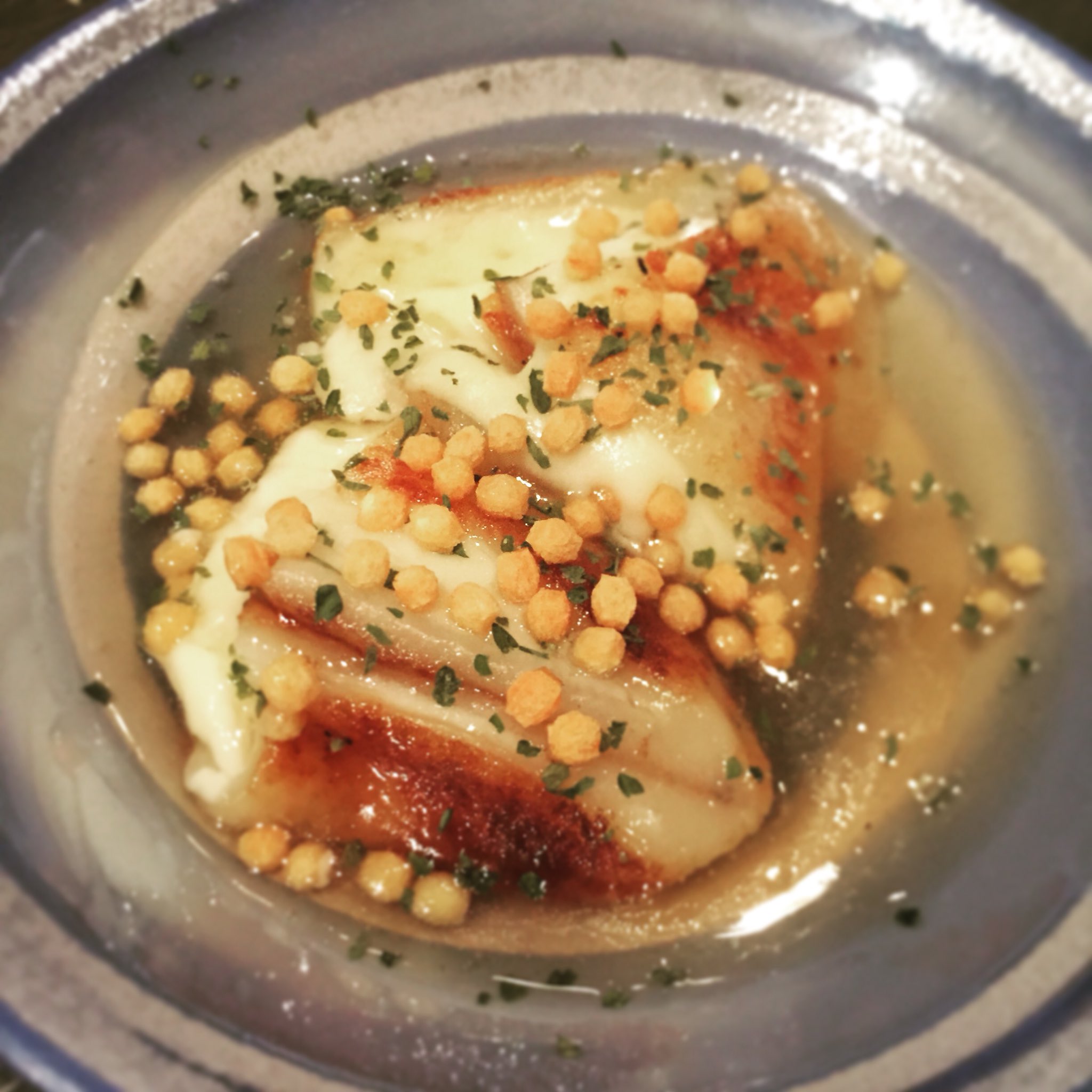 大阪うまいもん探し隊 大阪市福島区にあるおでん屋 すが 創作おでんが美味しい 全10席カウンターで お客さんが 食べるペースに合わせて熱々おでんを出してくれます 器も良い T Co Xl2s3epjb8 おでん すが 創作料理居酒屋 おでん屋 たまご