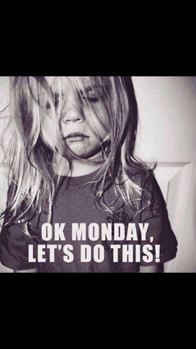 ELLEKOREALTY's tweet photo. Monday + Rain = Dragging my butt out of bed. I can do this! #manicmonday #needmoresleep https://t.co/IB8i2IRpnc