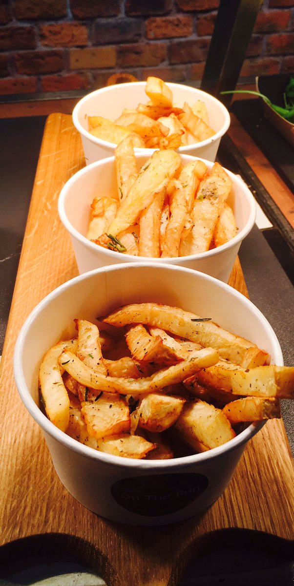dannewtongreen's tweet photo. Dukkah fried aubergine #eatthestreet #meatfree #celeriacfries #smokedchardcorn @Chris_Potter196 @connorp64 https://t.co/aHK9ldqk5L