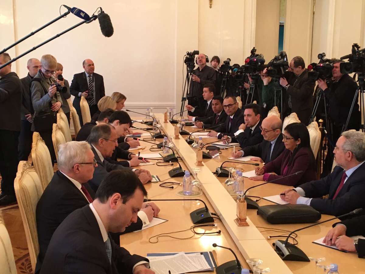 delcyrodriguezv's tweet photo. Venezuela reconoce y agradece que hace siete décadas Rusia libró a la humanidad del fascismo y hoy garantiza la Paz y la estabilidad global. https://t.co/Uav9t0zV9p