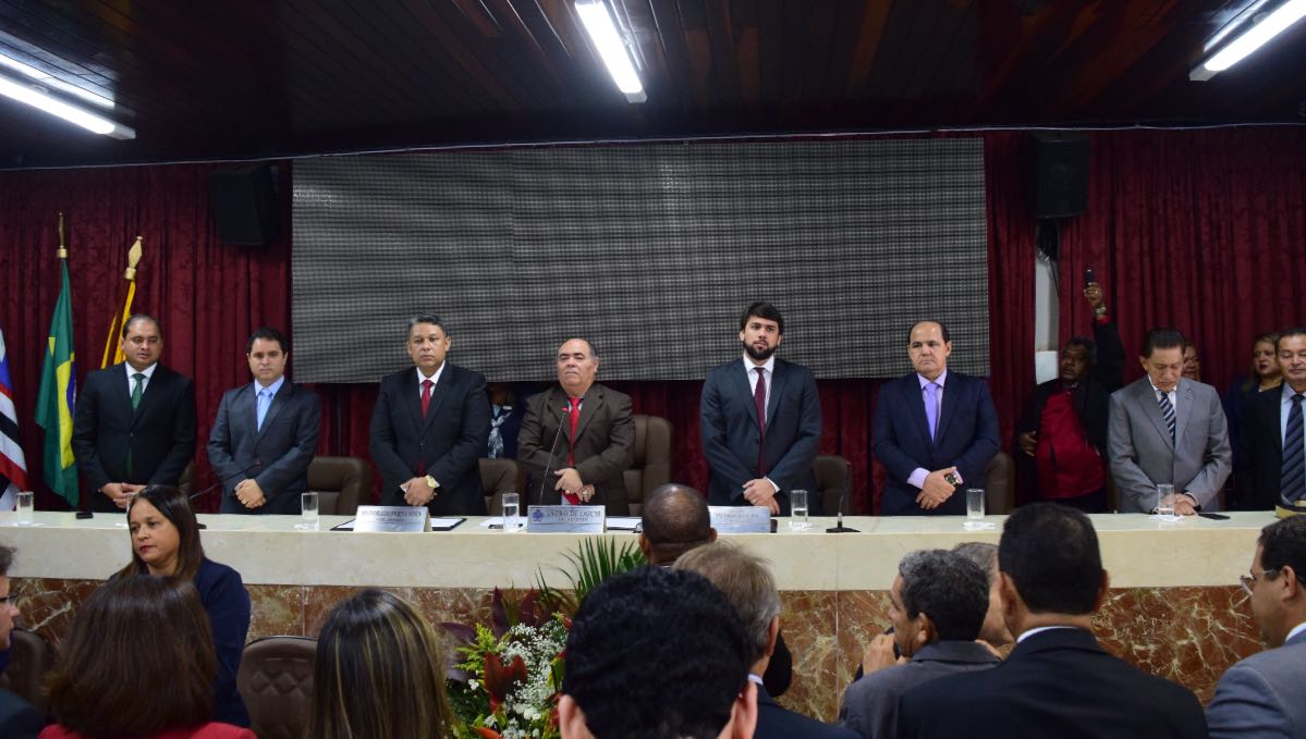 EHolandaJr's tweet photo. Acompanho agora a sessão de abertura dos trabalhos do Legislativo Municipal para este primeiro semestre. https://t.co/VQP0GRtWOm