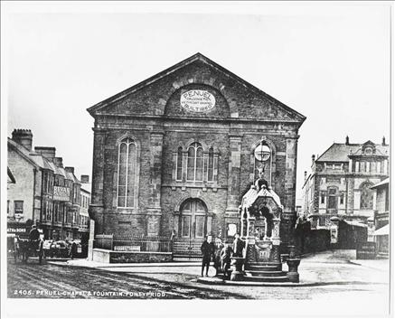 PontyMuseum's tweet photo. Feb 6th 1901 – The succession of Edward VII as king was made from the steps of Penuel Chapel in Taff Street at 2pm #OnThisDay https://t.co/xZAY6o4D2E