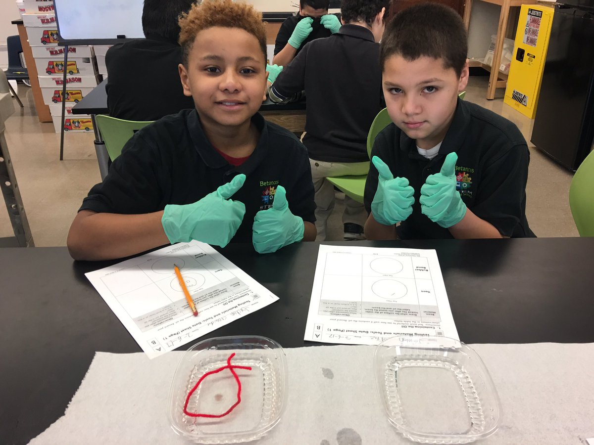Environmental Engineers testing material properties to develop a process for cleaning an oil spill. 🤓<a href="/BSTEMhartford/">Betances STEM</a> <a href="/MrRichT1P/">Tyrone Richardson</a> @MrMRoom304