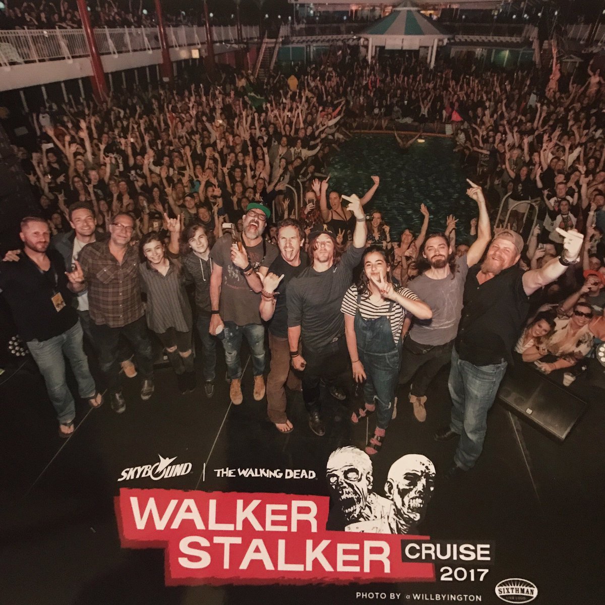 WalkingDeadBAR's tweet photo. #walkerstalkercruise2017 https://t.co/yWc0XByfa9