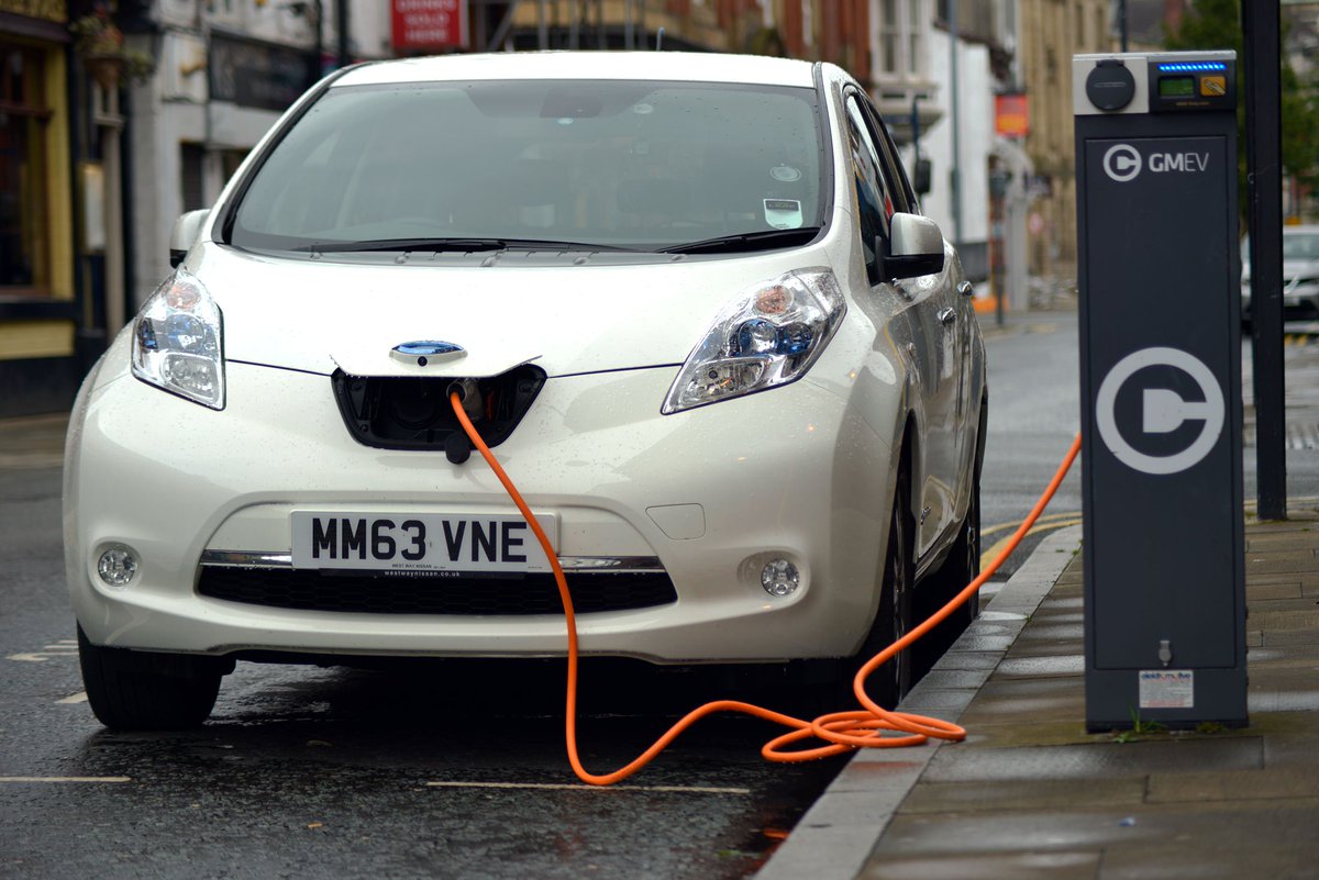 business's tweet image. Cars powered by electricity grabbed record U.K. market share in January bloom.bg/2keg6Fg
