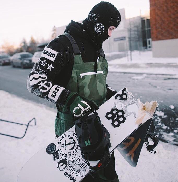EASTCOASTLIFEST's tweet photo. RETWEET to win a balaclava &amp; patch hoodie!! 

Now available online ❄️ https://t.co/ceaicZUxDY #Snowboard #Canada @TWSNOW @XGames #EastCoast https://t.co/eKvEooxzOa