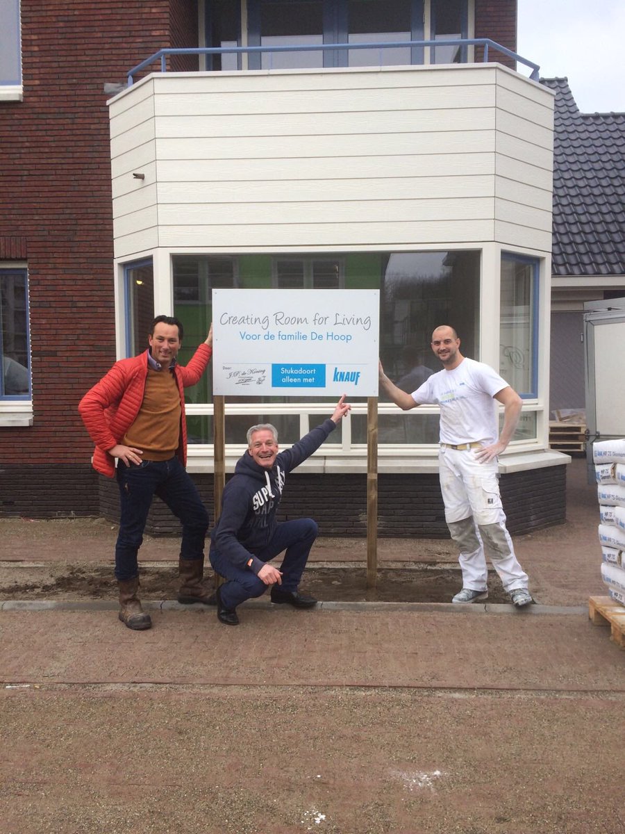 KnaufNL's tweet photo. Vandaag werkt deze stukadoor hard aan de ideale woonruimte van @Coen_de_Hoop Veel geluk in jullie nieuwe woning! https://t.co/PEGq2APqIG