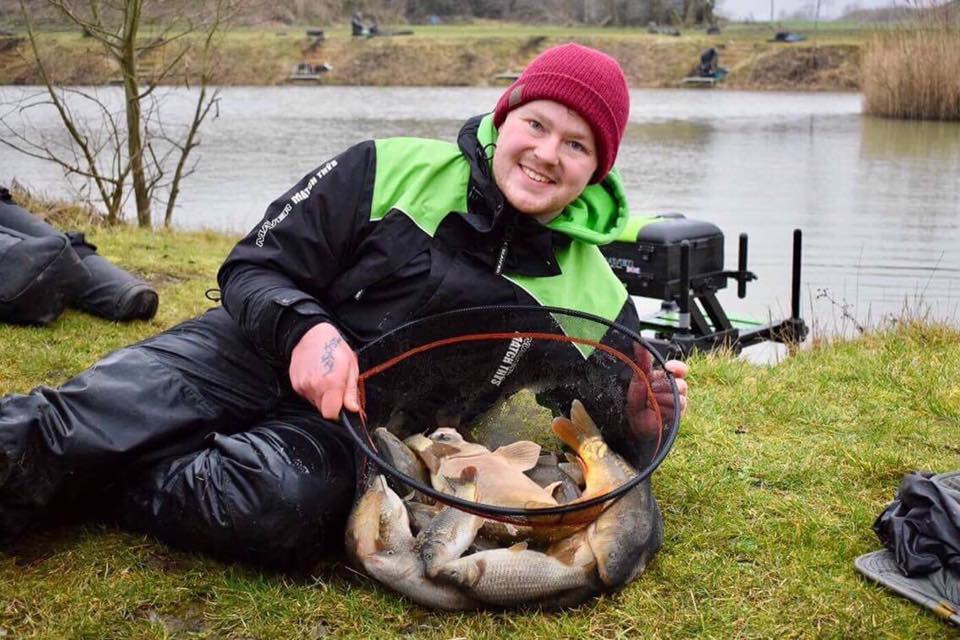 MaverUK's tweet image. @Bsharpangler has been putting some hours in at Decoy ahead of the @AnglingTrust Winter League final. By the looks of it, hes got it sorted!