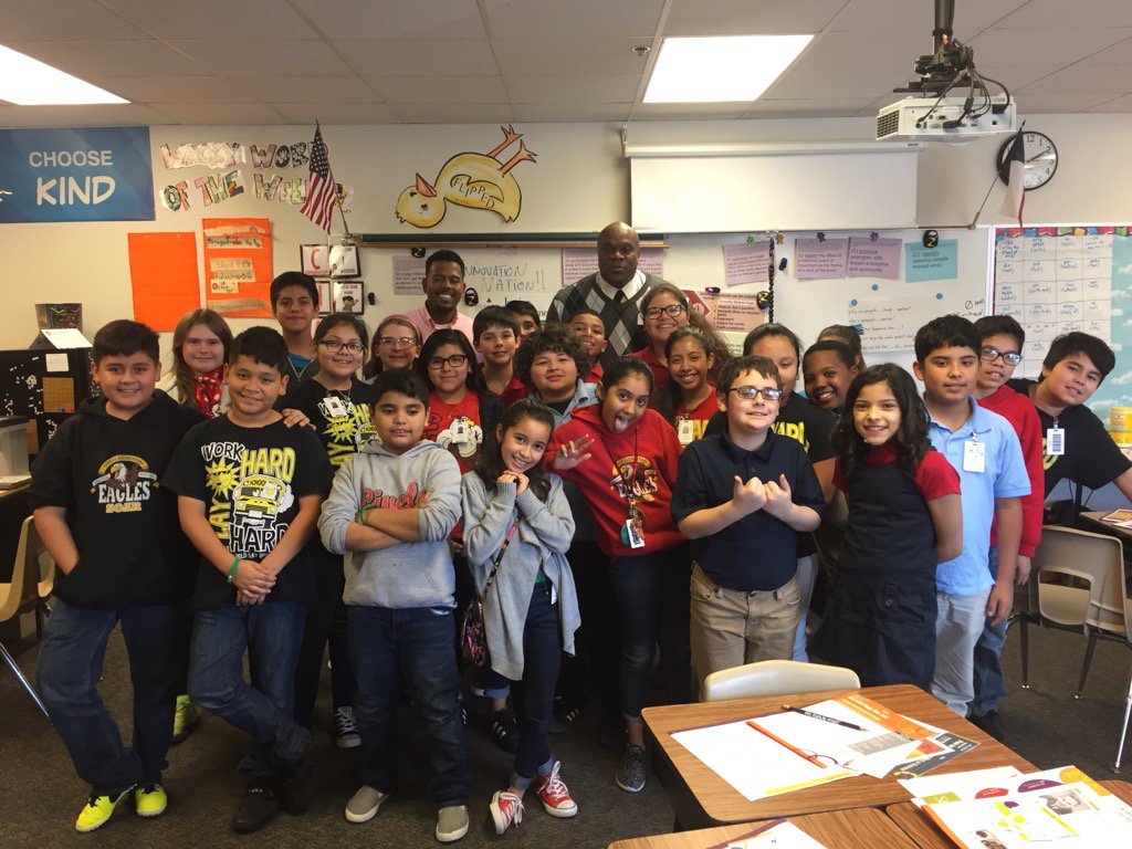bryanesstman's tweet photo. Amazing time with Nation Star and Ja! @Nationstar @JADallas @Livelyeagles #wearelively https://t.co/lhhI0XJNkB