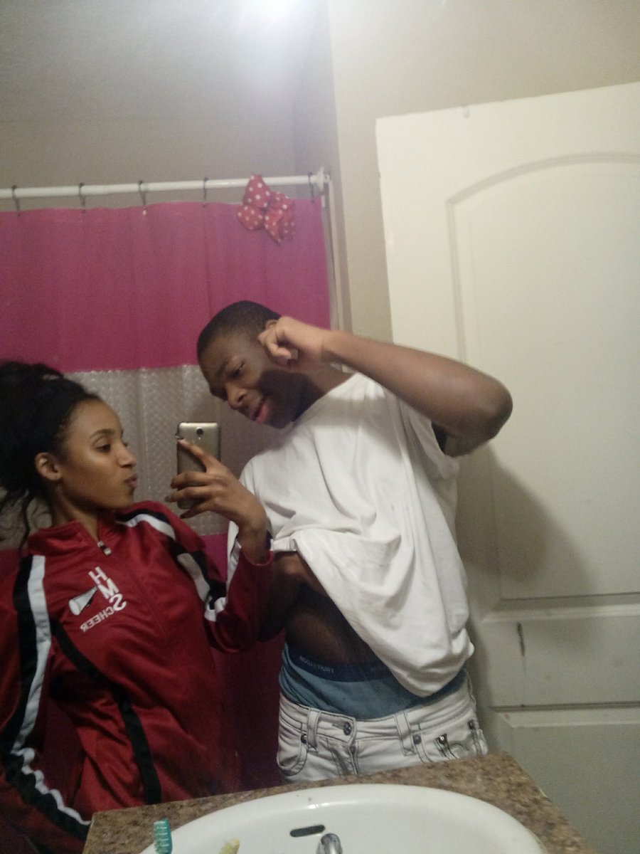 SlxmNe's tweet photo. Free you brother🔓you just got out in december and back in now dawg😤💔and its my faught cause you was takn me to get some food and all that https://t.co/87u9AoCTMh