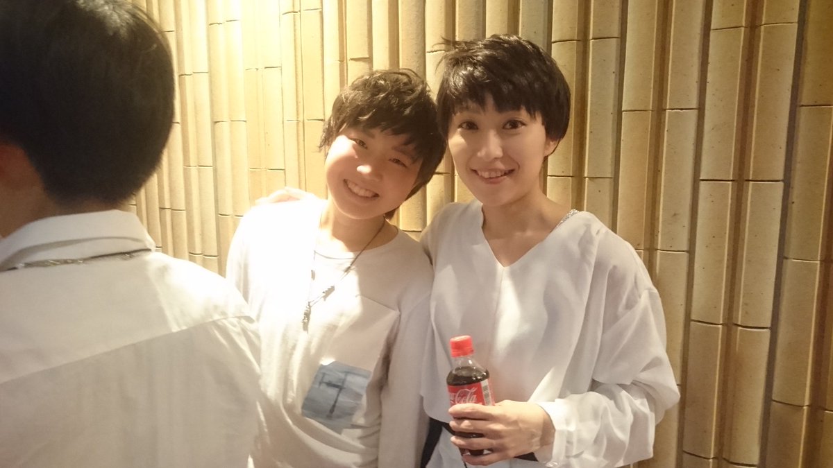 aduchan_'s tweet photo. 兄弟のようなわかいーしんとまりあちぇん😁(&どみあささんの後頭部←)
#だんほり #EXONee https://t.co/khWdXZCkiz