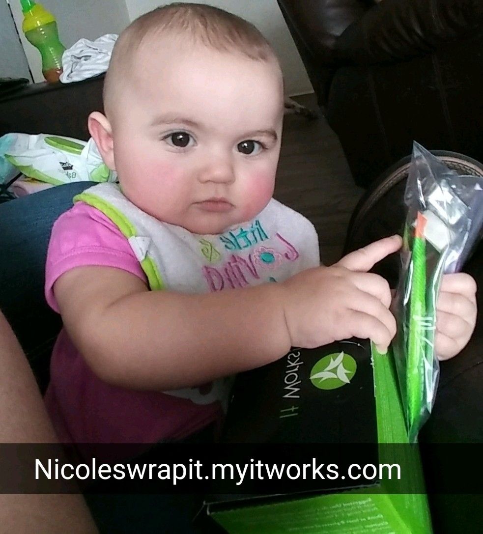 cole2cole's tweet photo. Miss #LainaRose was helping mommy get her #Samples ready for our trip to #One2017 https://t.co/dHZcY5ROfs