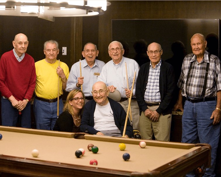 Take these steps to make friends at your #seniorliving community.  hubs.ly/H05T8Xw0 #seniorcare