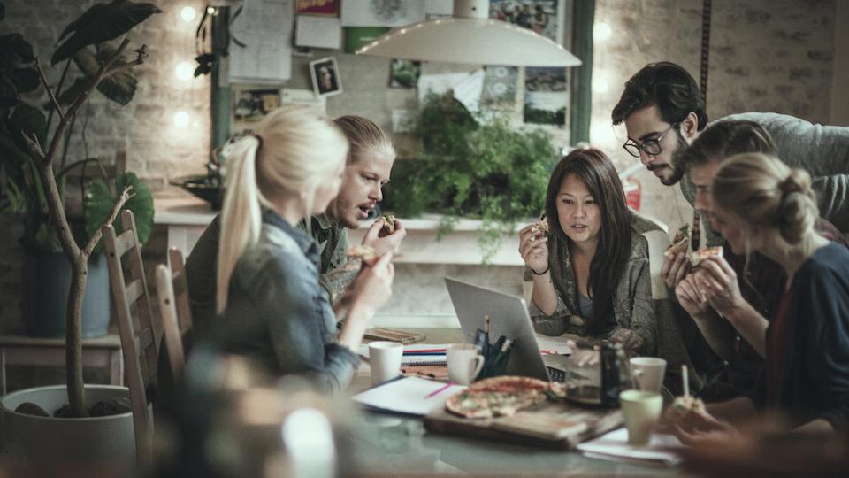 klood_io's tweet photo. #télétravail, #coworking, #sharingdesk : les attentes diffèrent selon les générations https://t.co/Dd6PL4qFql #keepitsimple https://t.co/KJ36gzJmAU