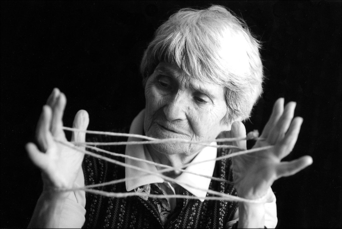 Felici per la presenza di Maria Lai, una straordinaria artista, una grande donna #BiennaleArte2017 #VivaArteViva #spongearte