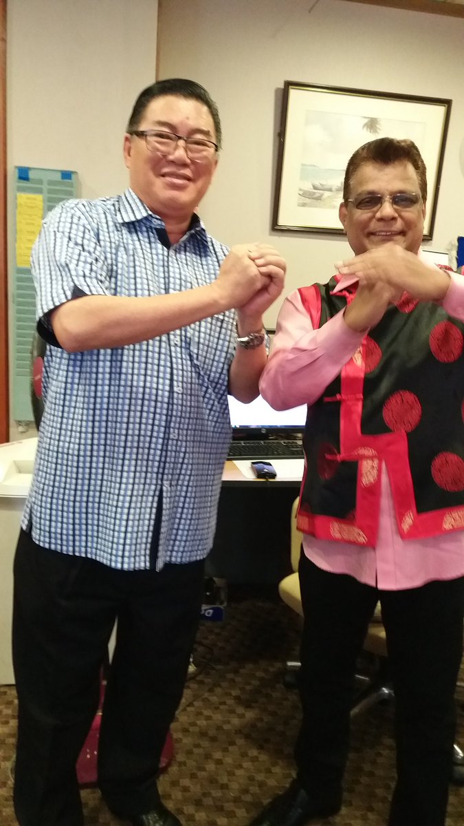 Huan2U's tweet photo. GONG XI FA CAI. WITH TAN SRI @m_kayveas . Tai Kor Tai of Cameron. A grassroot and humble leader of MyPPP. @TengkuAdnanReal @myppp_kepong . https://t.co/TUwA1X7znq